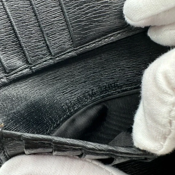 Gucci Leather Clasp Wallet - Picture 8 of 15